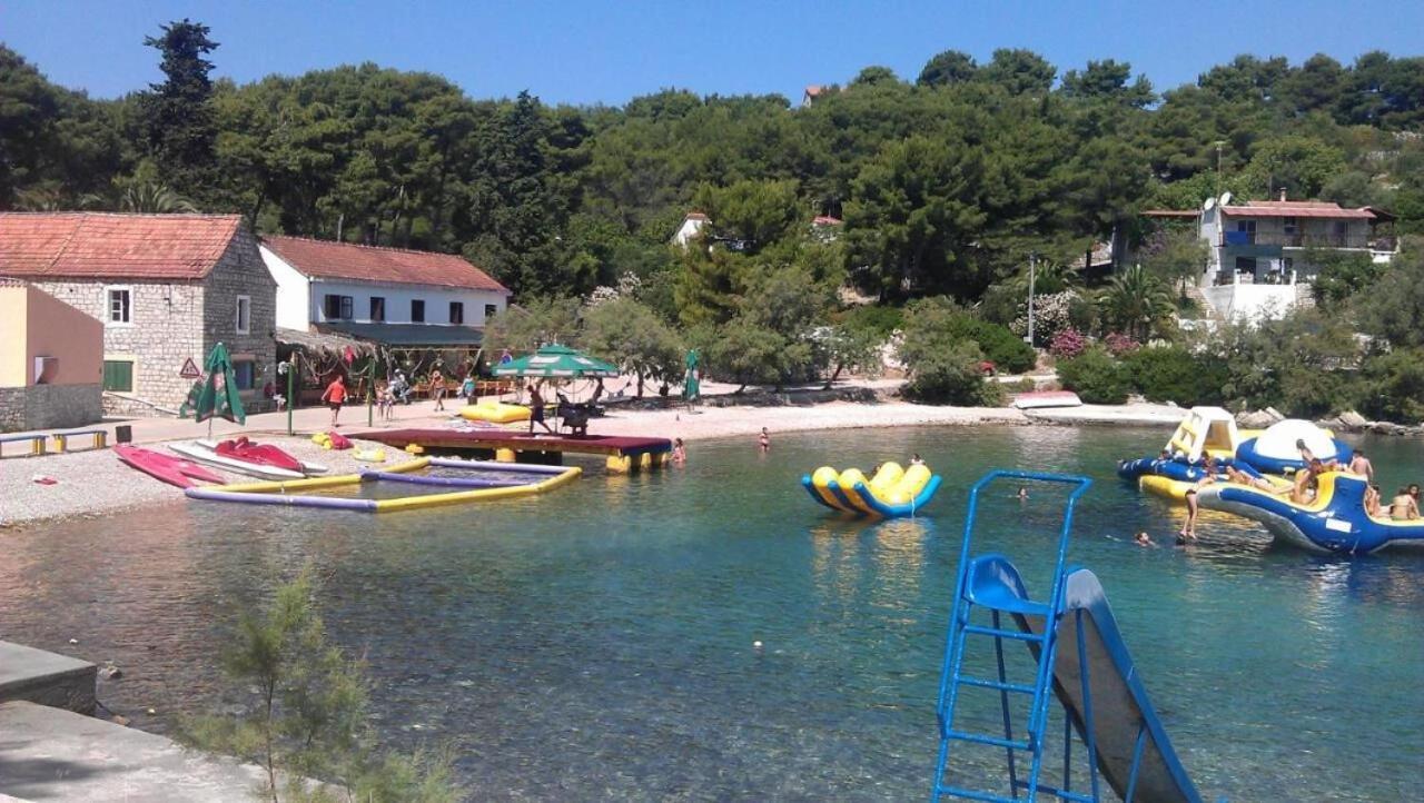 Apartments Vlado - 50M From The Sea Rogač Dış mekan fotoğraf